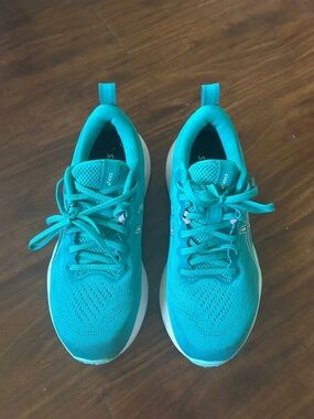 ASICS gel pulse 16 size 8.5